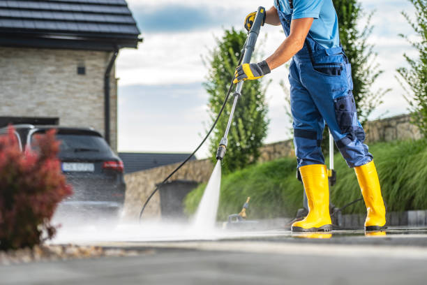 Best Roof Power Washing Services  in Levittown, NY